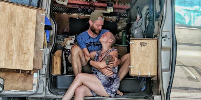 Cómo un embarazo inesperado transformó mi vida en camioneta y mi viaje a casa pequeña

 | Parenting,Real Estate,Travel,essay,parenting-freelancer,parenting,real-estate,tiny-house,camper-van,travel,pregnancy,miscarriage