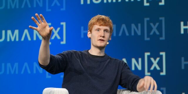 En el interior, la startup de codificación de IA de Elon Musk apuesta 60 mil millones de dólares

 | Tech,AI,cursor,spacex,acquisition,vibe-mode,vibe-coding