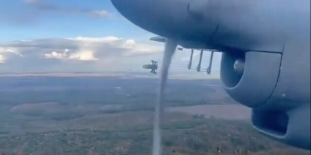 El avión ucraniano 'Shahed Hunter' de la era soviética lanza drones interceptores

 | Military & Defense,ukraine-war,warfare-big-bet,interceptor-drone,an-28