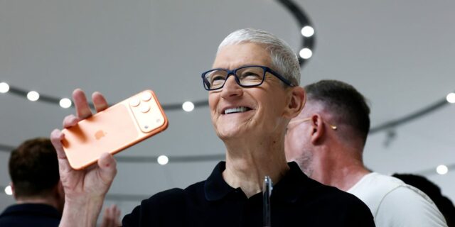 Cómo Tim Cook hizo que los iPhones más grandes fueran un éxito para Apple

 | Tech,apple,tim-cook,steve-jobs,iphone,apple-ceo-tim-cook,leadership