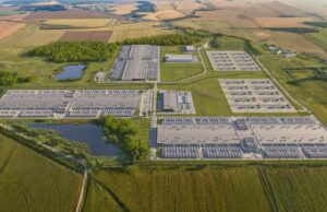 El enorme centro de datos de Oracle en Michigan obtiene 16 mil millones de dólares en financiación
| AI,Finance,Energy,oracle,michigan,openai,data-center,data-center-project,financing,big-tech,infrastructure El enorme centro de datos de Oracle en Michigan obtiene 16 mil millones de dólares en financiación
| AI,Finance,Energy,oracle,michigan,openai,data-center,data-center-project,financing,big-tech,infrastructure