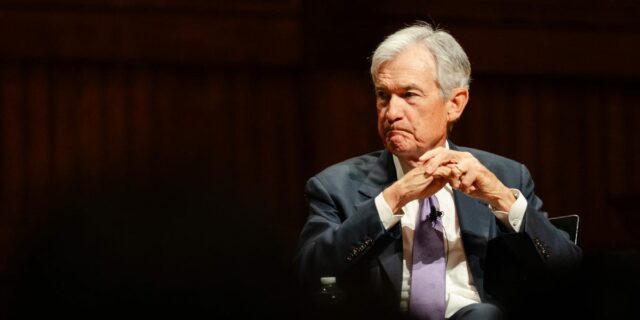 Actualizaciones del FOMC: Es probable que las tasas de interés se mantengan, reunión final de la Fed de Powell

 | Economy,federal-reserve,jerome-powell,kevin-warsh,interest-rates,kitchen-table-big-bet