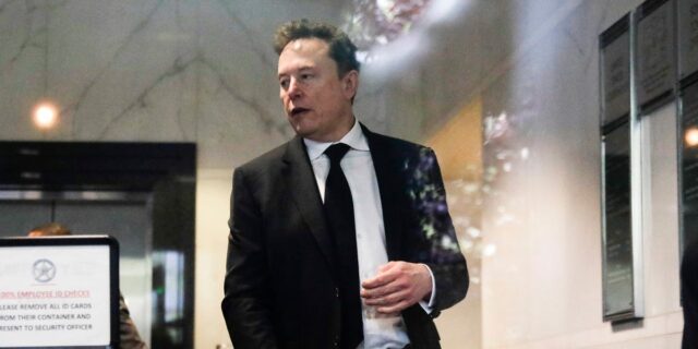 Musk cita reuniones con Obama y Larry Page en la demanda contra OpenAI

 | Tech,Law,elon-musk,sam-altman,openai,trial,california,musk-v-altman,lawsuit,legal,litigation,technology,ai,microsoft