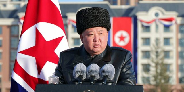 Kim Jong Un confirma la 'autodetonación' de sus tropas para evitar su captura

 | Military & Defense,ukraine-war,warfare-big-bet,north-korea,kim-jong-un