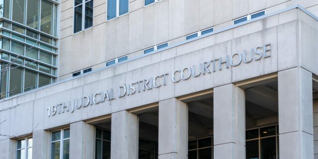 Ross LeBlanc se disculpa por los errores de IA en presentaciones legales, cita a Eve

 | Tech,AI,Law,legal-tech,legal-ai,hallucinations,anthropic,louisiana,court-filings,beacon-industries-big-bet,limited-synd