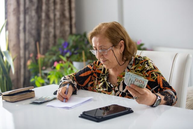 La nueva propuesta de Seguridad Social limitaría los pagos de los ricos ahora y de muchos más en el futuro

 | 