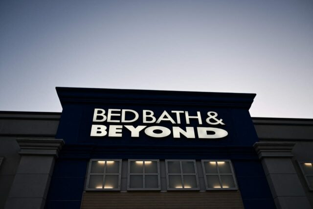 Bed Bath & Beyond ve una nueva vida, ya que el crecimiento de las ventas poco comunes eleva las existencias más del 25%

 | 
