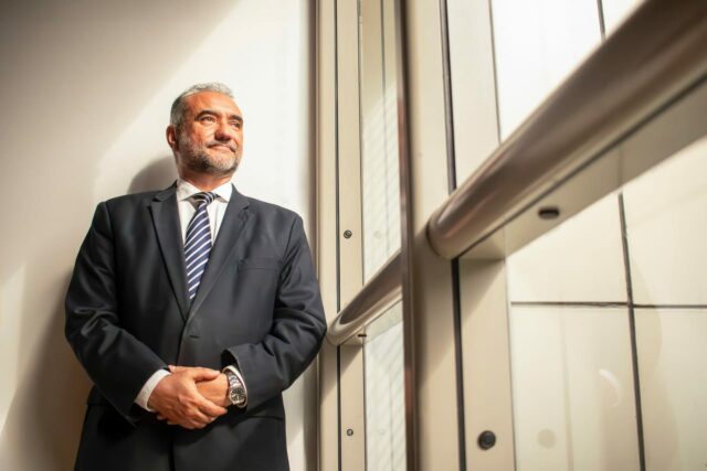 Vendo mi práctica jurídica y mi jubilación. ¿Debo liquidar el Vendo mi práctica jurídica y mi jubilación. ¿Debo liquidar el préstamo de 2 millones de dólares de mi edificio de oficinas o conservar la hipoteca?
|