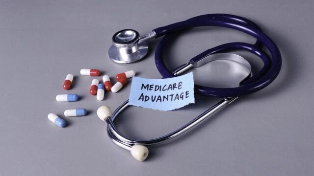 Los compradores de Medicare Advantage deben tener cuidado: las reglas para vender planes están cambiando y podrían perjudicar a las personas mayores

 | 
