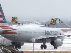 American Airlines dice que no está interesada en fusionarse con United. Un analista ve consolidación en otros lugares.
| American Airlines dice que no está interesada en fusionarse con United. Un analista ve consolidación en otros lugares.
|
