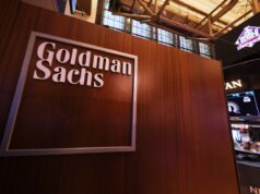 Goldman no generó las ganancias galopantes esperadas y las acciones cayeron.
| Goldman no generó las ganancias galopantes esperadas y las acciones cayeron.
|
