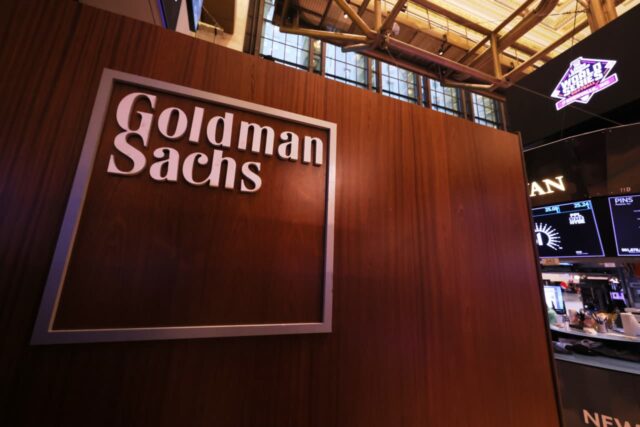 Goldman no generó las ganancias galopantes esperadas y las acciones cayeron.

 | 