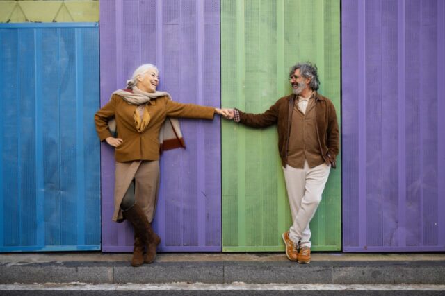 “Somos de la vieja escuela”: llevo 40 años casado. ¿Debería haber mantenido mi dinero por separado?

 | 