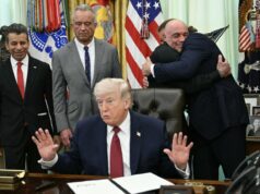 Las acciones psicodélicas aumentan después de que Trump apoya el uso de drogas como el LSD para la salud mental
| Las acciones psicodélicas aumentan después de que Trump apoya el uso de drogas como el LSD para la salud mental
|