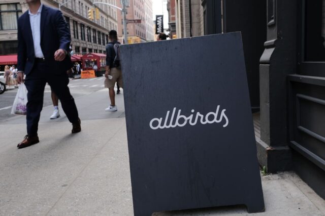 Cómo Allbirds pasó de una oferta pública inicial de 2.200 millones de dólares a un fracaso de 39 millones de dólares

 | 