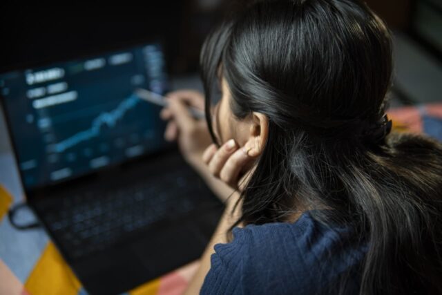 Los inversores minoristas no participaron en el repunte del mercado de valores de ayer y, en cambio, tomaron esta decisión.

 | 