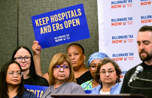 California está un paso más cerca del primer impuesto sobre el patrimonio de los multimillonarios en Estados Unidos, y la brecha entre los impuestos estatales rojos y azules se está ampliando.

 | 