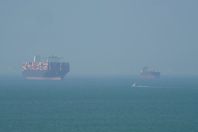 Los precios del petróleo suben por encima de los 120 dólares, el nivel más alto en cuatro años, después de que Trump considere nuevas acciones militares en Irán

 | 