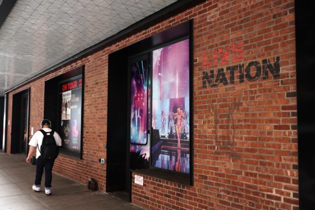 El jurado considera que Live Nation es un monopolio ilegal, pero la ruptura con Ticketmaster es poco probable, dicen los analistas

 | 