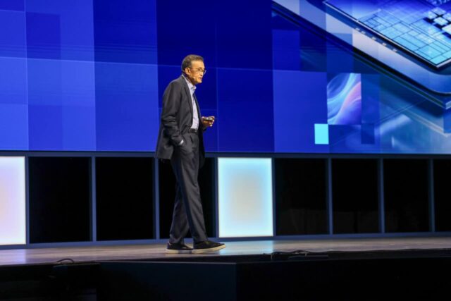 Las acciones de Intel continúan su espectacular racha y podrían registrar su mejor ganancia diaria registrada

 | 