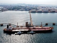 El principal contrato petrolero mundial supera los 115 dólares mientras persiste el enfrentamiento en el Estrecho de Ormuz
| El principal contrato petrolero mundial supera los 115 dólares mientras persiste el enfrentamiento en el Estrecho de Ormuz
|