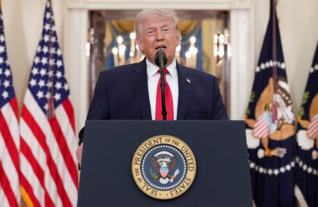 Los futuros de acciones caen mientras Trump dice que Estados Unidos está en camino de lograr los objetivos de Irán "muy pronto"

 | 