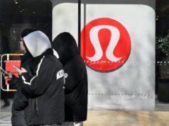 Lululemon da la bienvenida al veterano de Nike como nuevo director ejecutivo. Un analista dice que eso podría ser un problema.
| Lululemon da la bienvenida al veterano de Nike como nuevo director ejecutivo. Un analista dice que eso podría ser un problema.
|