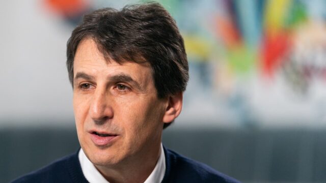 Rowan, director ejecutivo de Apollo, advierte sobre la corrección del mercado y critica a las aseguradoras competidoras

 | 