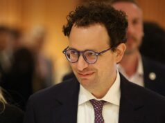 Anthropic, Goldman y otros lanzan una empresa de inteligencia artificial valorada en 1.500 millones de dólares
| Anthropic, Goldman y otros lanzan una empresa de inteligencia artificial valorada en 1.500 millones de dólares
|