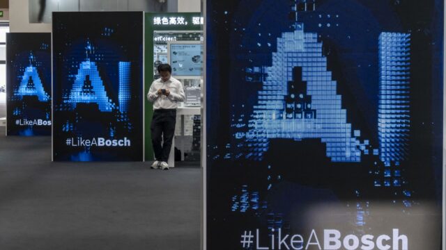 La guerra de precios de los vehículos eléctricos en China se convierte en una carrera armamentista de IA más allá de los coches más baratos

 | 