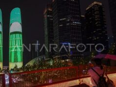Prabowo firma decreto presidencial sobre el establecimiento del Consulado General de Indonesia en Chengdu, China
| Prabowo firma decreto presidencial sobre el establecimiento del Consulado General de Indonesia en Chengdu, China
|