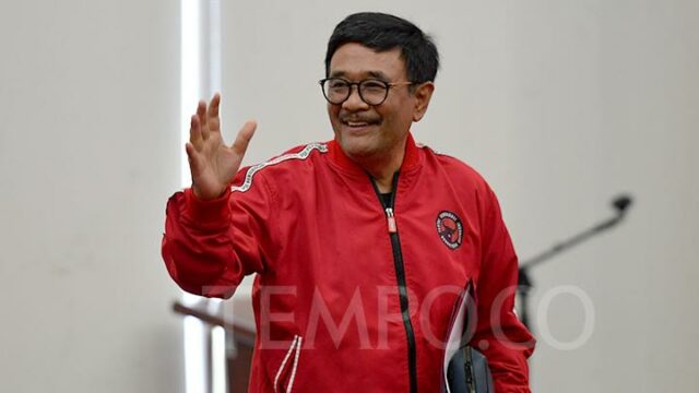 Jokowi de gira, Djarot PDIP: ¿Quieres mostrar tu diploma?

 | 