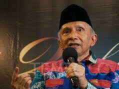 Ministro de Derechos Humanos: la declaración de Amien Raïs viola los derechos humanos
| El Partido Ummat protesta contra el vídeo de Amien Rais sobre la desaparición de Prabowo-Teddy
|