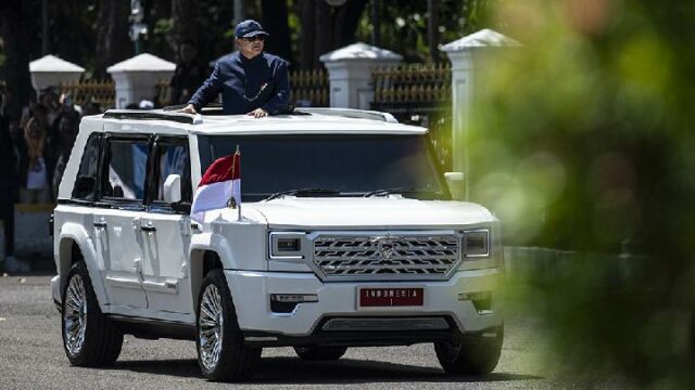 Kala Prabowo le pide a Pindad un diseño especial para Kala Prabowo le pide a Pindad un diseño especial para su coche oficial
|