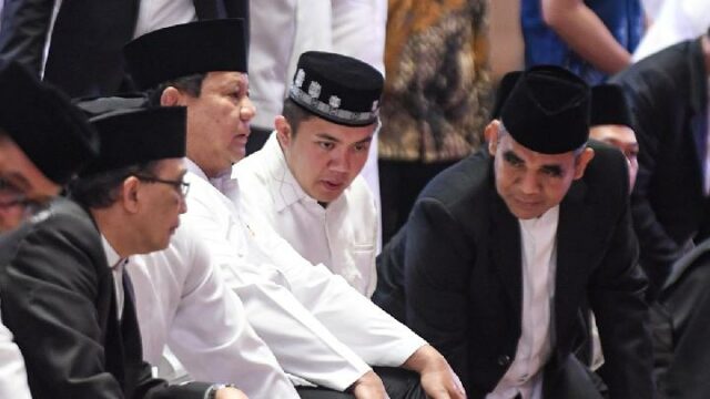 Prabowo no reza el Eid al-Adha en Indonesia | Prabowo no reza el Eid al-Adha en Indonesia
|