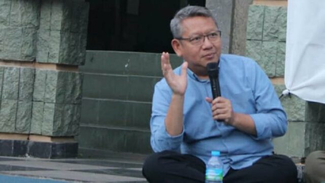El rector de la UII niega la entrada de MBG al campus

 | 