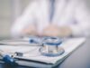 La carga de trabajo de los médicos internos destaca tras la muerte de Myta
| Muere un joven médico y un experto pide una evaluación del sistema de prácticas
|