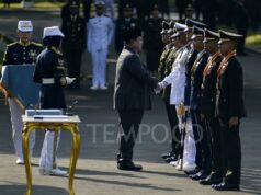 Prabowo inaugura la Biblioteca y Museo Seskoad de Bandung
| Prabowo inaugura la Biblioteca y Museo Seskoad de Bandung
|