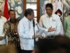 Prabowo celebra una reunión económica y convoca al Ministro de Finanzas y al Gobernador de BI
| Prabowo celebra una reunión económica y convoca al Ministro de Finanzas y al Gobernador de BI
|