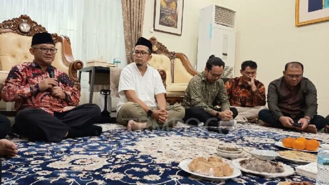 El Ministro Abdul Mu'ti expresa sus condolencias por la muerte de los estudiantes de una escuela profesional en Samarinda

 | 