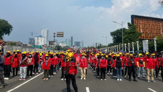 La Alianza organiza una larga marcha desde el parque Senayan hasta el edificio de la RPD

 | 
