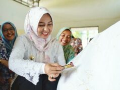 El alcalde de Mojokerto, Ning Ita, lidera con sinceridad y avanza con datos
| El alcalde de Mojokerto, Ning Ita, lidera con sinceridad y avanza con datos
|
