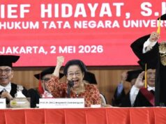 Megawati recuerda los fundamentos de la democracia y destaca el papel del Tribunal Constitucional y del Comité de Erradicación de la Corrupción para el pueblo
| Megawati recuerda los fundamentos de la democracia y destaca el papel del Tribunal Constitucional y del Comité de Erradicación de la Corrupción para el pueblo
|