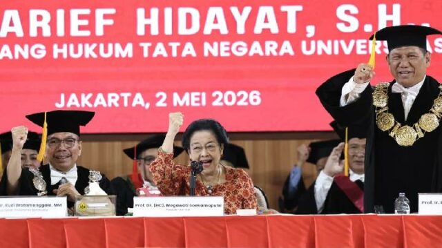 Megawati recuerda los fundamentos de la democracia y destaca el papel del Tribunal Constitucional y del Comité de Erradicación de la Corrupción para el pueblo

 | 