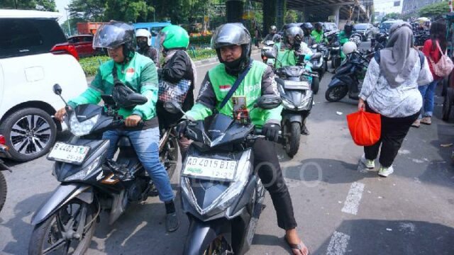 Teddy se reúne con el director ejecutivo de GoTo y analiza la política de Prabowo con respecto a Ojol

 | 
