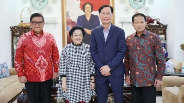 Megawati recibe la visita del asesor presidencial de Corea del Sur y analiza la geopolítica y la reunificación de Corea

 | 