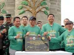 Colaboración entre el gobierno provincial de Lampung y el gobierno central para realizar el programa de 3 millones de casas
| Colaboración entre el gobierno provincial de Lampung y el gobierno central para realizar el programa de 3 millones de casas
|