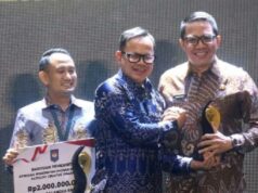 Dos ciudades de Kalimantan ganan el Premio Empresario Gubernamental del Ministerio del Interior
| Dos ciudades de Kalimantan ganan el Premio Empresario Gubernamental del Ministerio del Interior
|