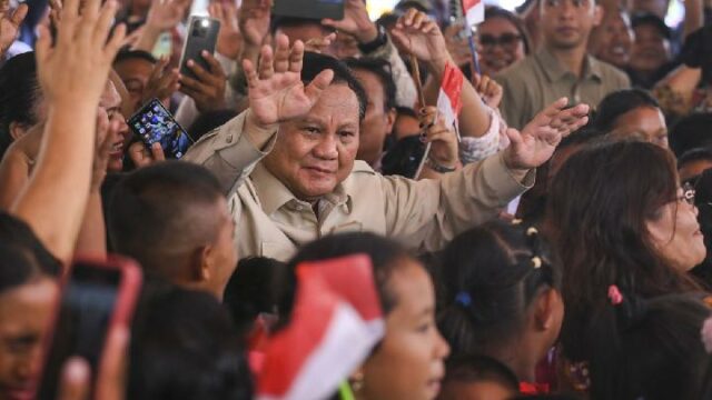Prabowo apunta a 1.386 aldeas pesqueras que se completarán en diciembre

 | 