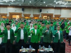 Mardiono pide a los ejecutivos del PPP de Sumatra Occidental que fortalezcan su papel social después del desastre
| Mardiono pide a los ejecutivos del PPP de Sumatra Occidental que fortalezcan su papel social después del desastre
|